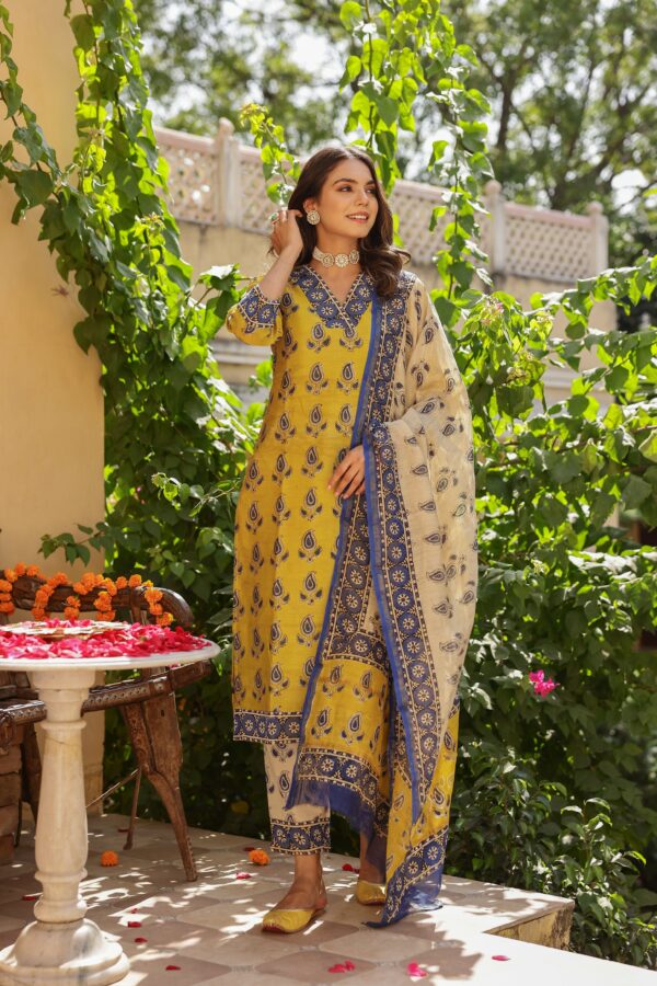"Jalsa" Bagru Hand Block Printed Chanderi Suit Set(3pc) - Image 2