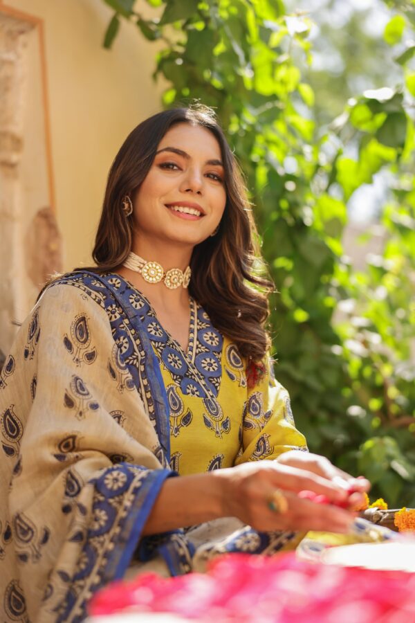 "Jalsa" Bagru Hand Block Printed Chanderi Suit Set(3pc) - Image 9