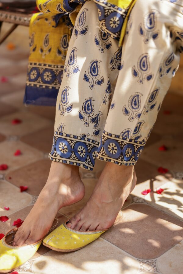 "Jalsa" Bagru Hand Block Printed Chanderi Suit Set(3pc) - Image 7