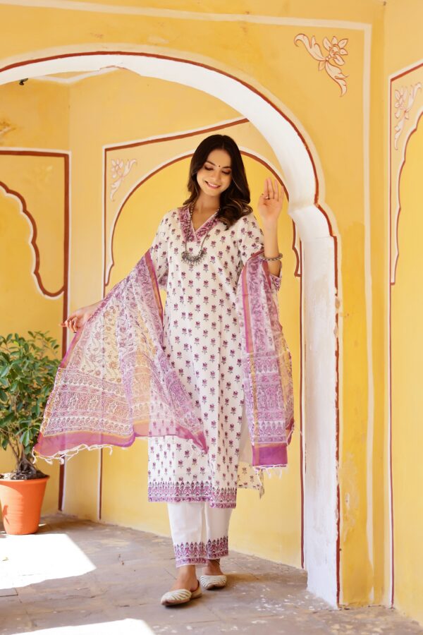 "Jenna" Mughal Cotton Kurta Set with Kota Doriya Dupatta(3pc) - Image 3
