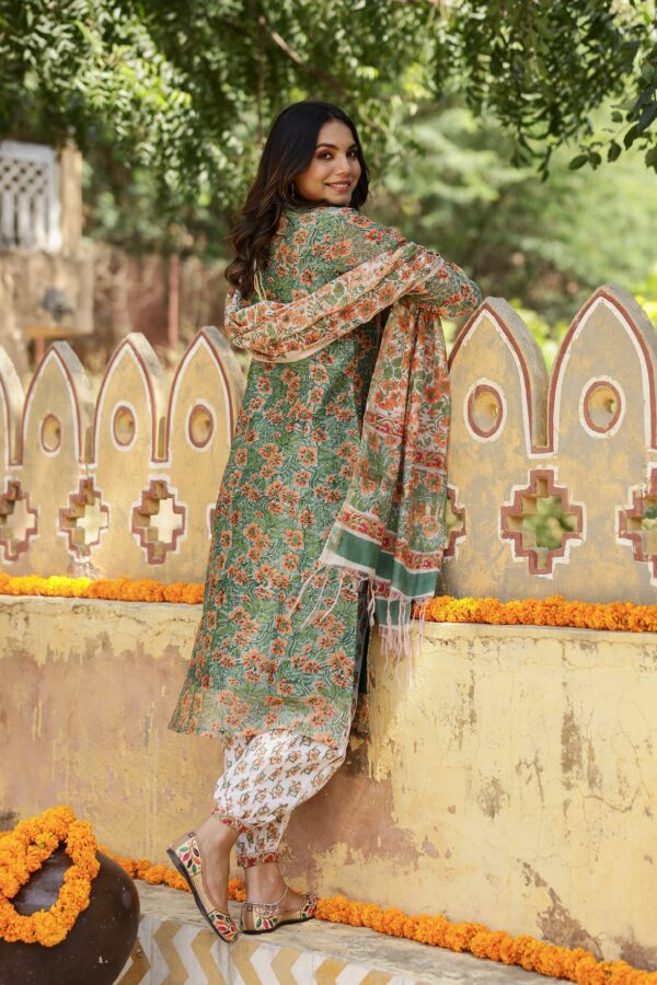 "Kamya" Hand Block Printed Chanderi Suit Set(3pc) - Image 4