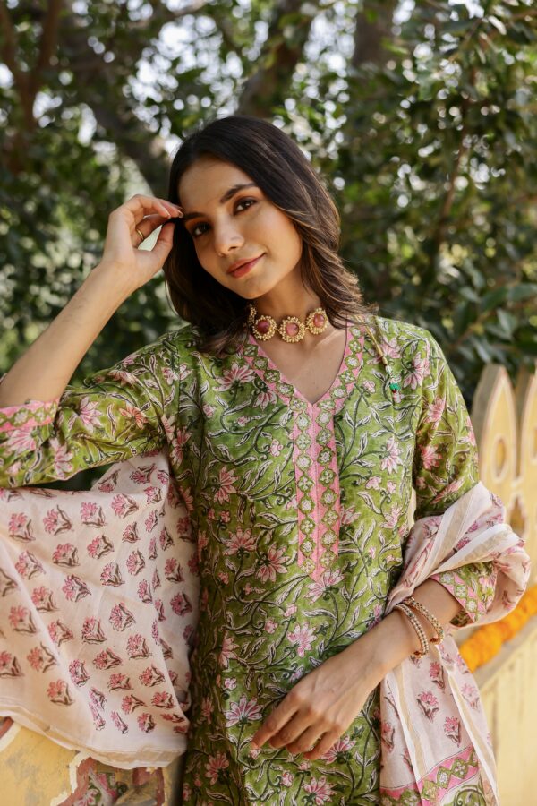 "Zarq" Hand Block Printed Chanderi Suit Set(3pc) - Image 3