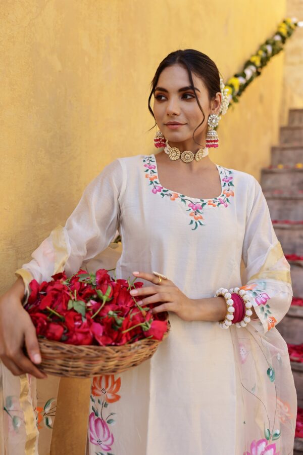 "Annika" Hand Painted Chanderi Suit Set (3pc) - Image 4