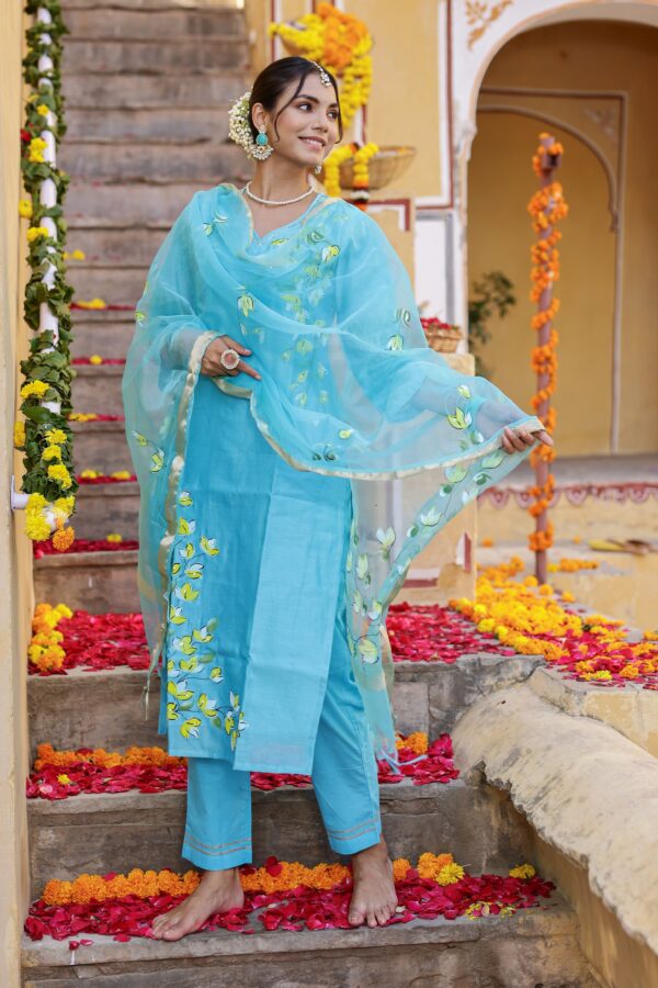 "Falak" Hand Painted Chanderi Suit Set (3pc) - Image 3