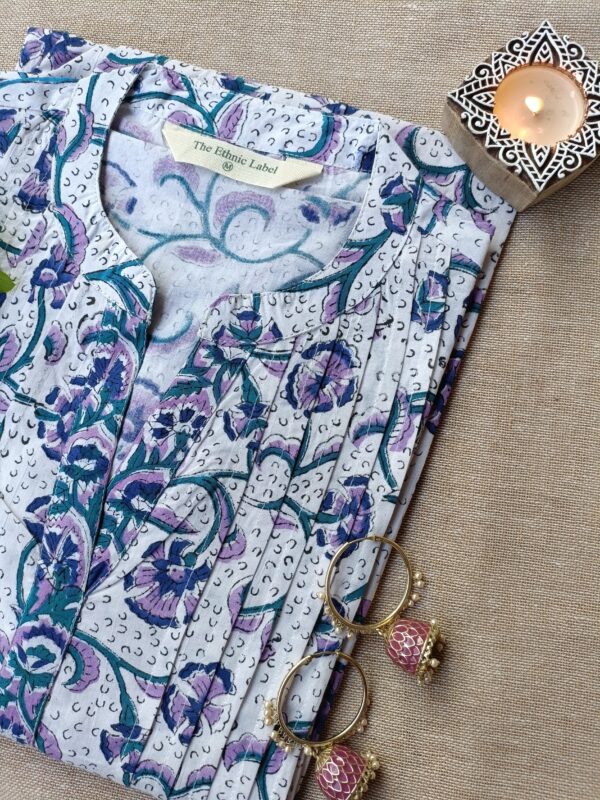 "Amaanat" Floral Hand Block Printed Cotton kurta - Image 3