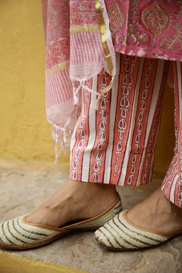 "Gulrang" Cotton Kurta Set with Kota Doria Dupatta(3pc) - Image 10