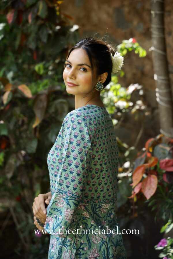 "Sakhi" Sea Green Hand Block Printed Cotton Kurta Pant Set(2 pc) - Image 6