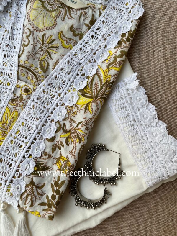 "Deeva' Laced Cotton Kurta Set(3pc) - Image 5
