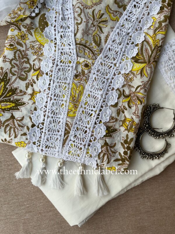 "Deeva' Laced Cotton Kurta Set(3pc) - Image 3