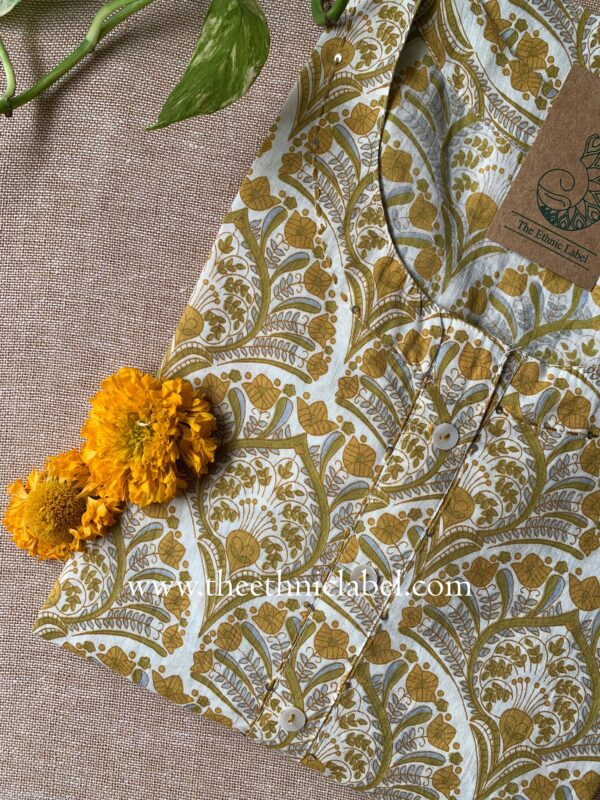 "Ritu" Kantha Buttoned Cotton kurta - Image 3
