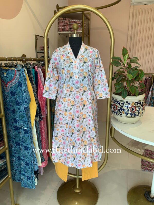 "Virali" Chikankari Kurta with Pants (2pc) - Image 4