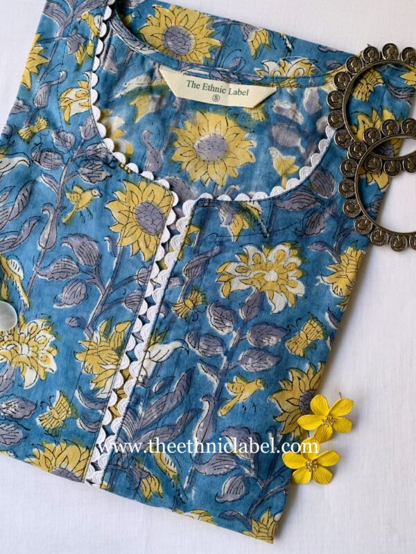 Blue Floral Bird Cotton Kurta - Image 9