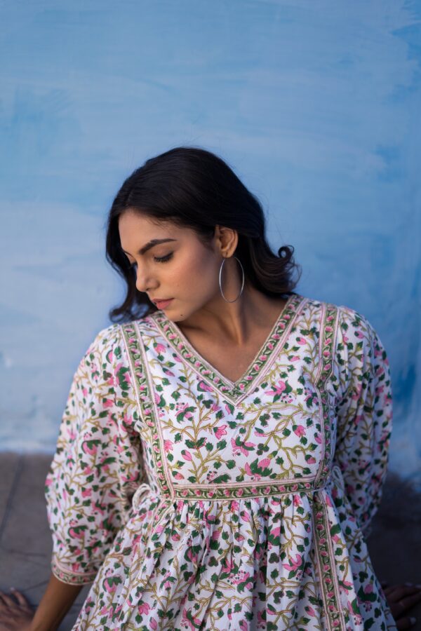 White Mughal ‘Marvel’ Hand Block Printed Cotton Dress - L - Image 6