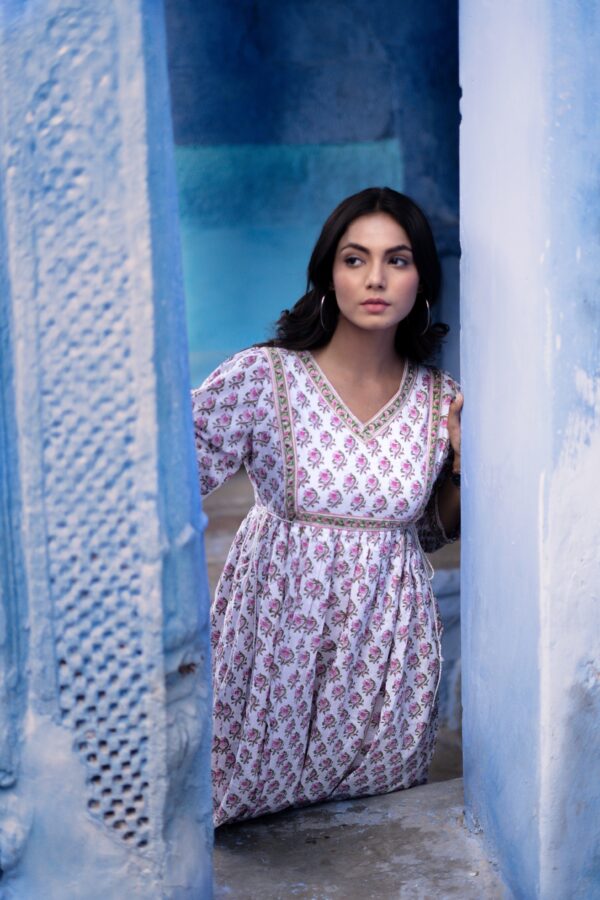 White Floral ‘Fine & Feminine’ Cotton Dress - Image 5