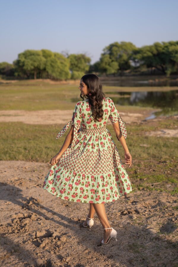 Pista Green Multi Print ‘Magnificent’ Cotton Dress - M - Image 3