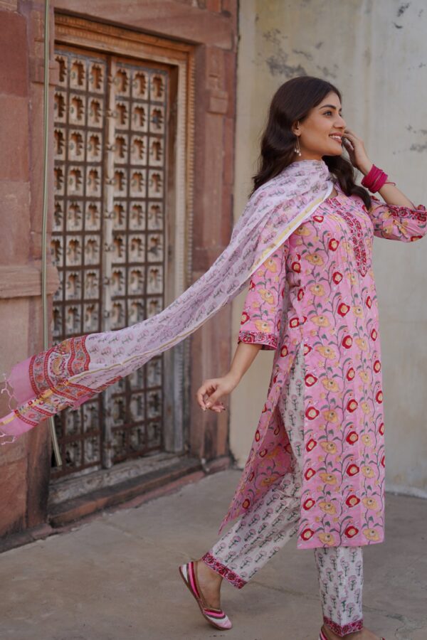 Pink "Pakeezah" Floral Suit Set with Kota Doriya Dupatta - Set of 3 - Image 4