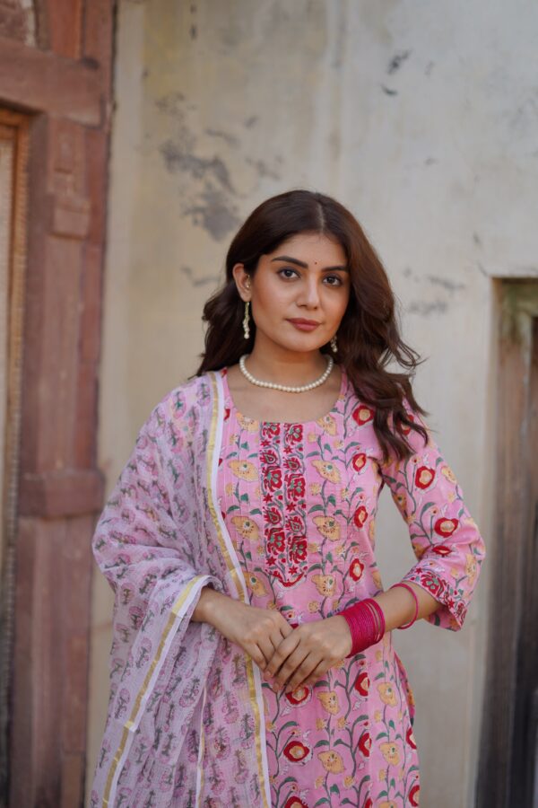 Pink "Pakeezah" Floral Suit Set with Kota Doriya Dupatta - Set of 3 - Image 6