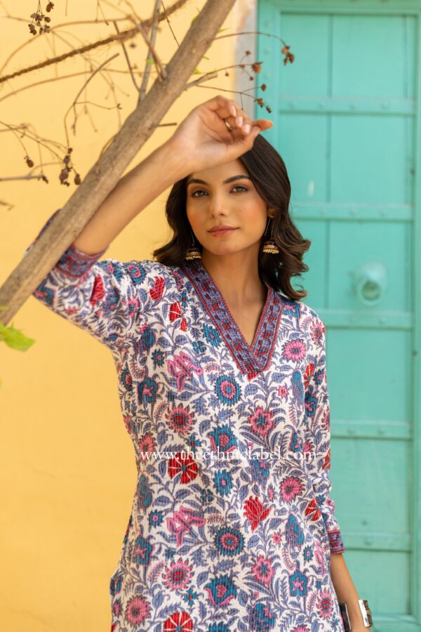 "Sunaina" Floral Cotton kurta - Image 3