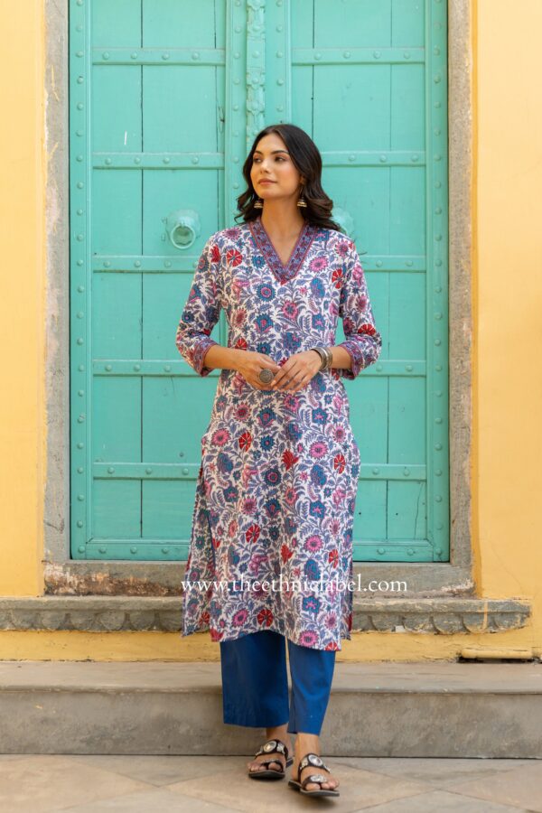 "Sunaina" Floral Cotton kurta - Image 4