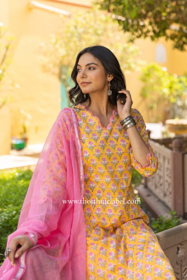 "Vihana" Hand Block Printed Scalloped Cotton kurta Set (3pc) - Image 7