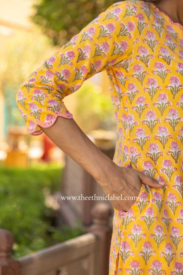 "Vihana" Hand Block Printed Scalloped Cotton kurta Set (3pc) - Image 2