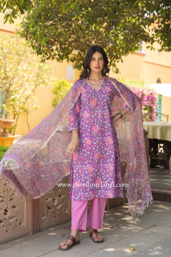 "Hanvita" Scalloped Cotton kurta with Dupatta-2pc - Image 2