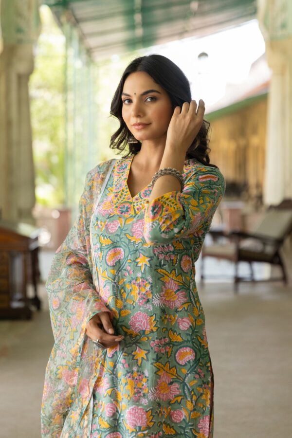 "Raani" Hand Block Printed Cotton Kurta Dupatta Set(2pc) - Image 5