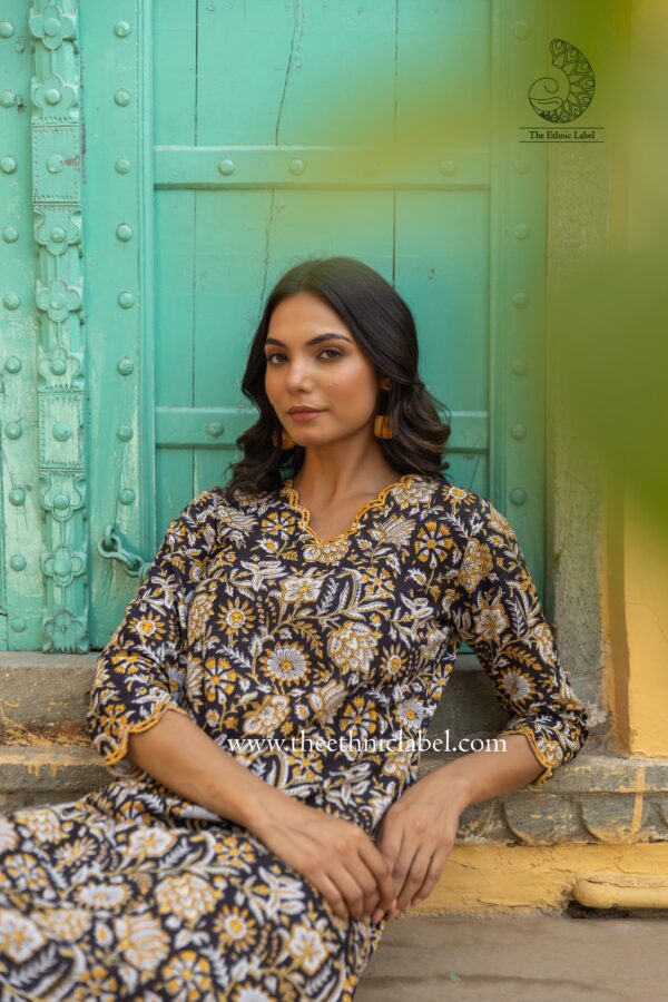 "Sajda" Hand Block Printed Scalloped Cotton Co-ord Set - 2 pc - Image 10