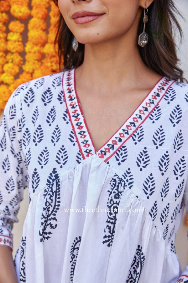 "Jiya" Cotton Kurta Pant Set (2pc) - Image 4