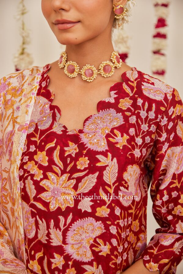 "Vedika" Red Scalloped Hand Block Printed Chanderi Suit Set (3pc) - Image 3