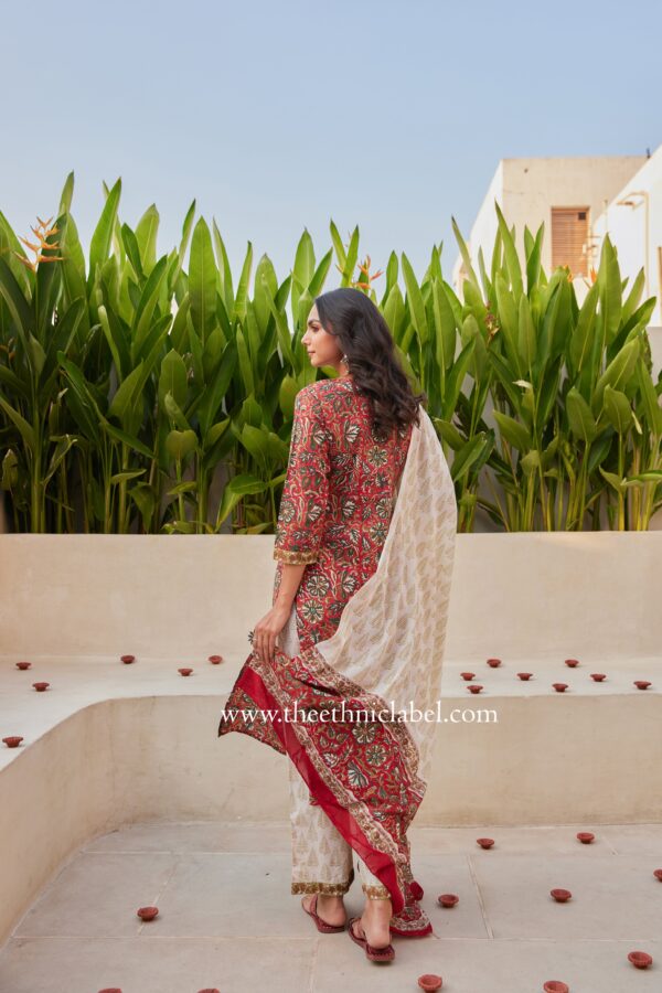 "Sukani" Cotton Kurta Set with Cotton Dupatta(3pc) - Image 3