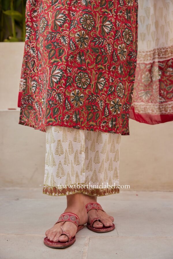 "Sukani" Cotton Kurta Set with Cotton Dupatta(3pc) - Image 5